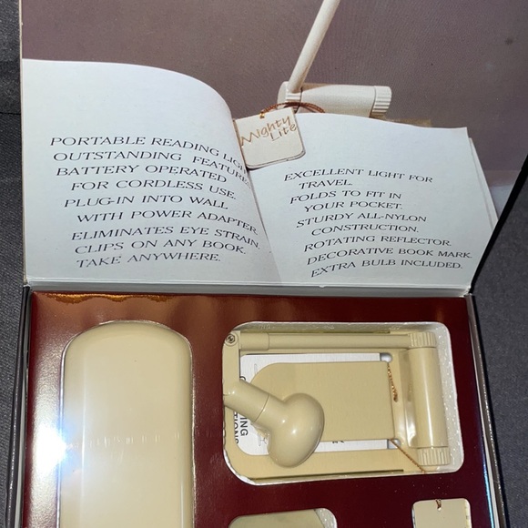 NWT. Mobility Lite. Portable reading light. - Picture 4 of 4